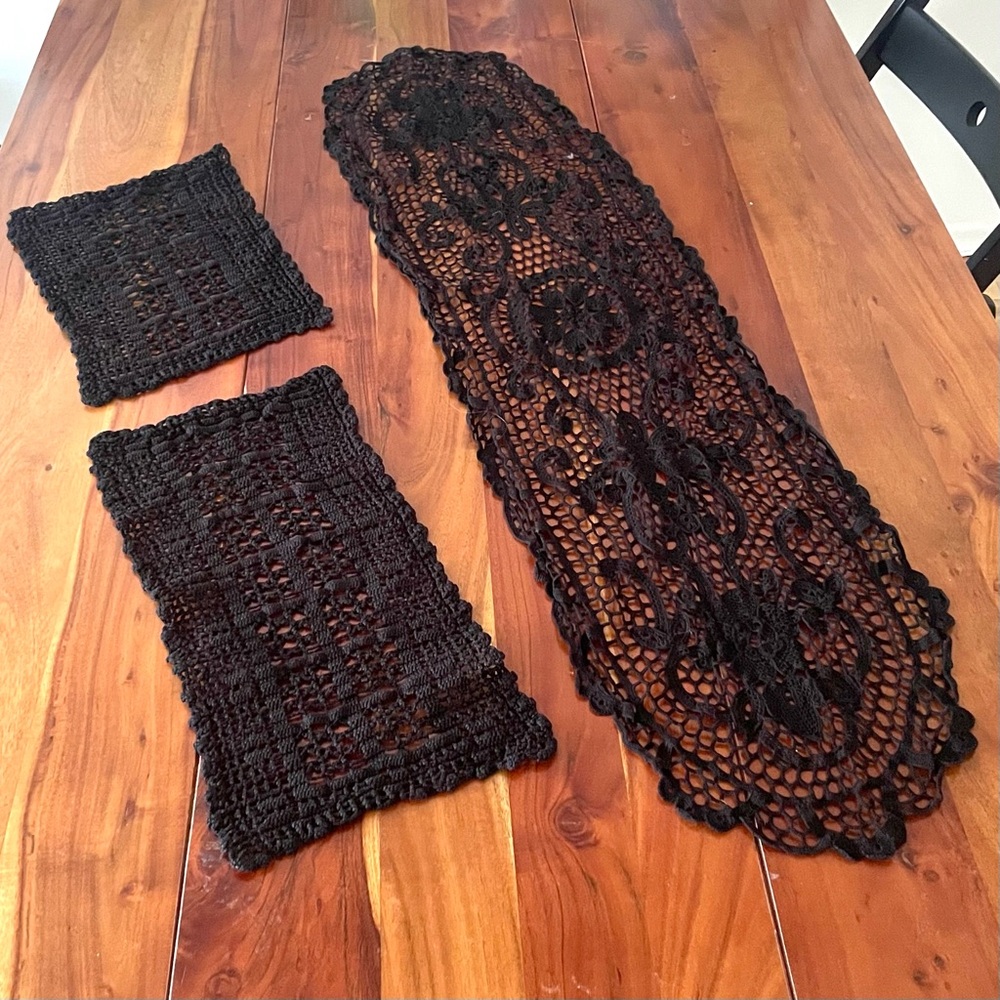 Lace Doilies, 13” 17” 43” Black